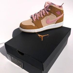 air jordan 1 mid wb gg lola bunny
